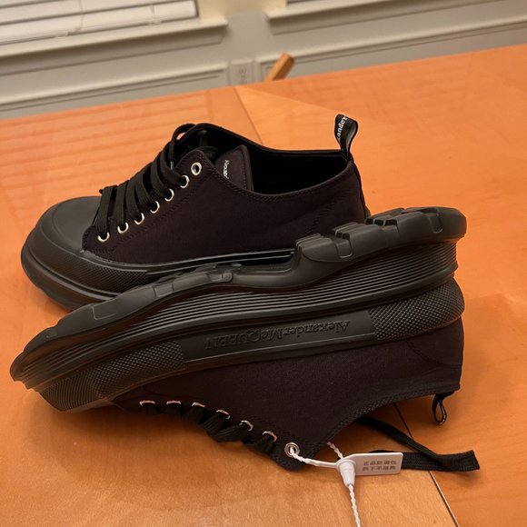 Alexander Mcqueens - Picture 3 of 4